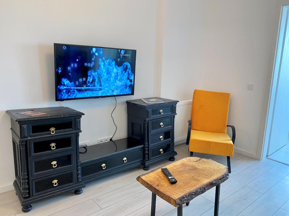 Plaza View Studio Bucharest Luaran gambar