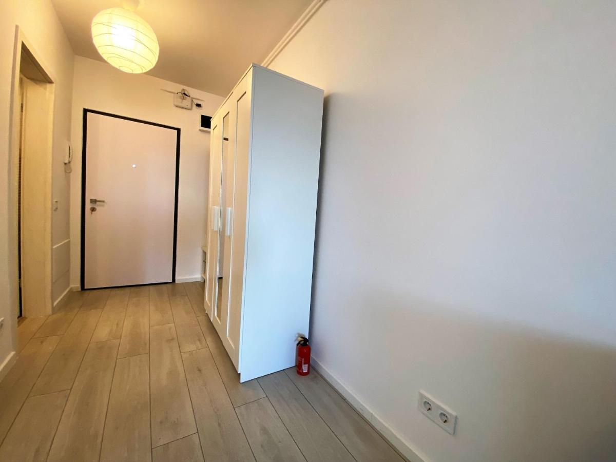 Plaza View Studio Bucharest Luaran gambar